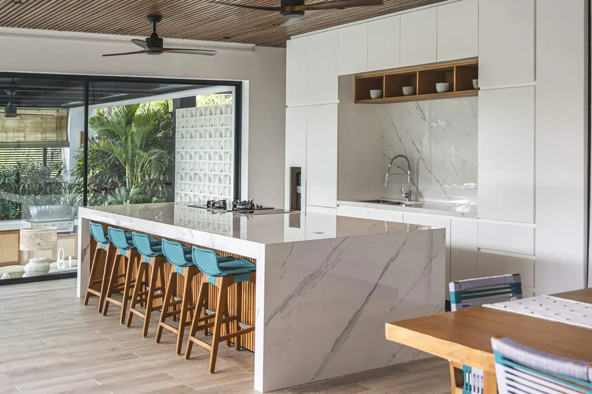 Kitchen island and breakfast bar