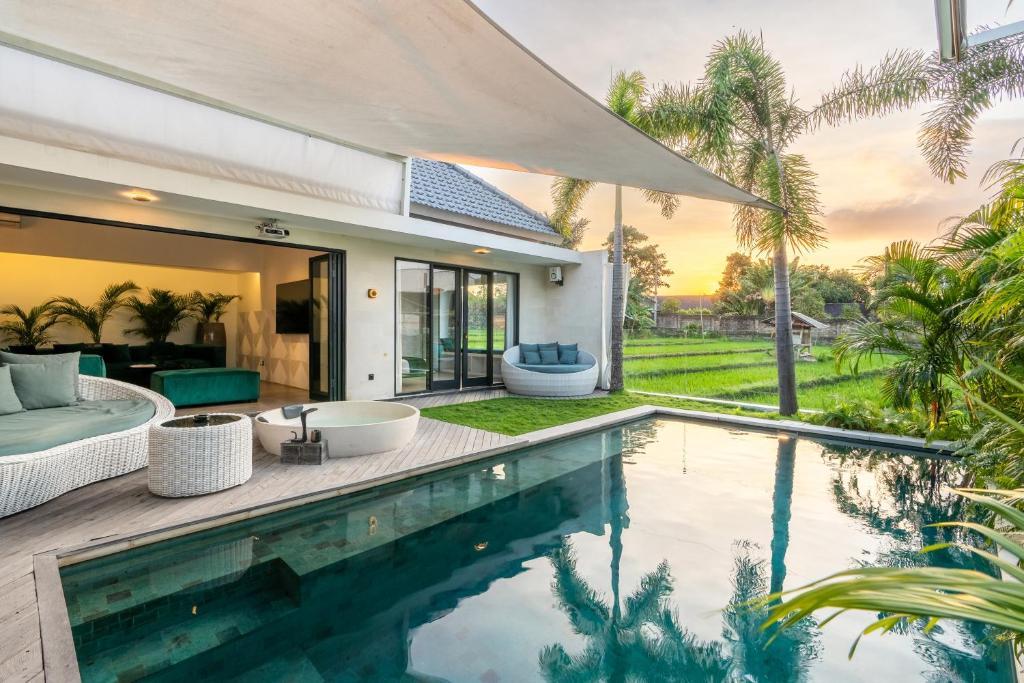 Modern villa with rice field views in Canggu